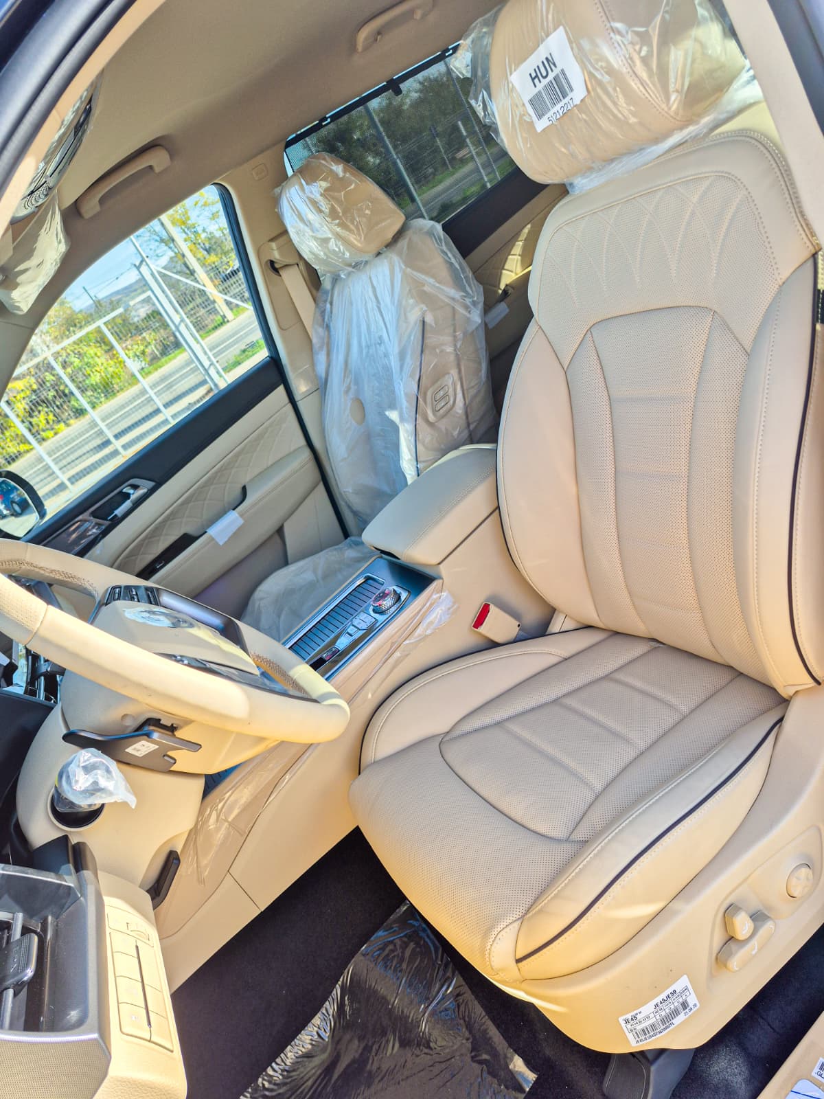 KGM REXTON 8